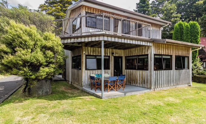 Ohakune House | The Hut Retreat - Ohakune Holiday Home
