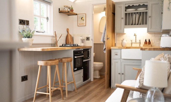 Pattiswick House | The Huts At Woodthorpes