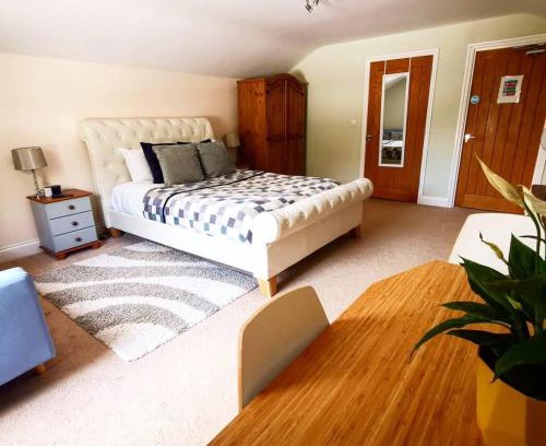 West Ilsley Bed & Breakfast | The Ibex Inn