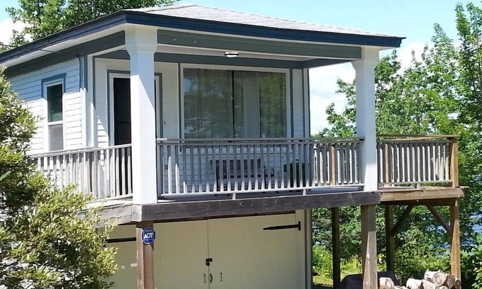 Mill Cove Cottage | The Ice House, Cottage 2, ("The Icicle")