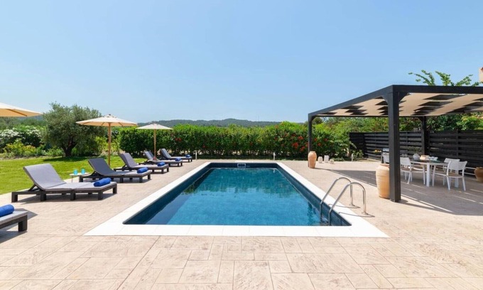 Soroni Villa | The idyllic oasis of well-being