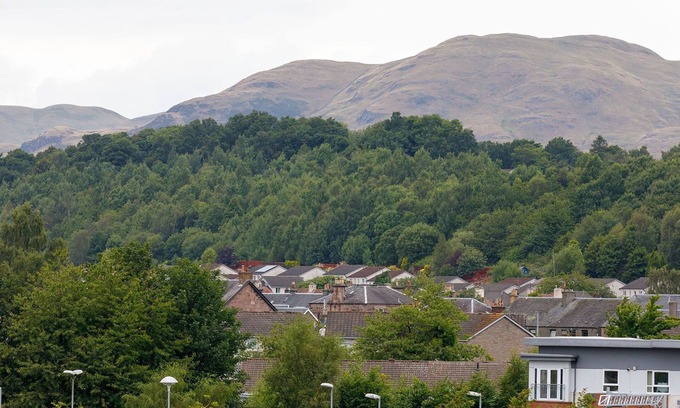 Alloa Apartment | The Inglewood Apartment is a stylish refurbished 1 bedroom serviced apartment