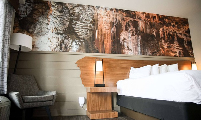 McMinnville Hotel | The Inn At Tree City, BW Signature Collection