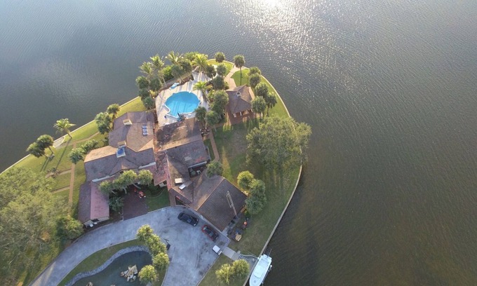 Fowlers House | The Island Resort.the ultimate privacy and tranquility