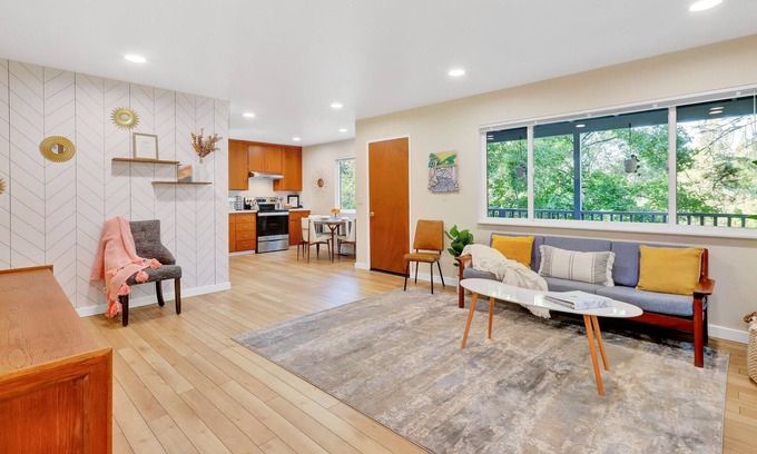 Grass Valley House | The Ivy Downtown