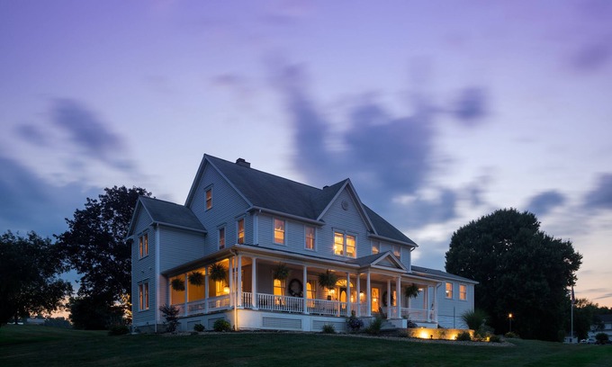 New Castle House | The Jacqueline House of Wilmington