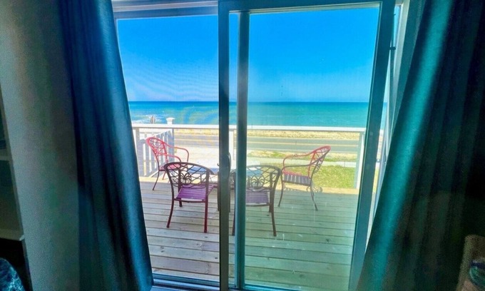 Flagler Beach House | The Jersey Girl, 2/2 with beautiful ocean views!