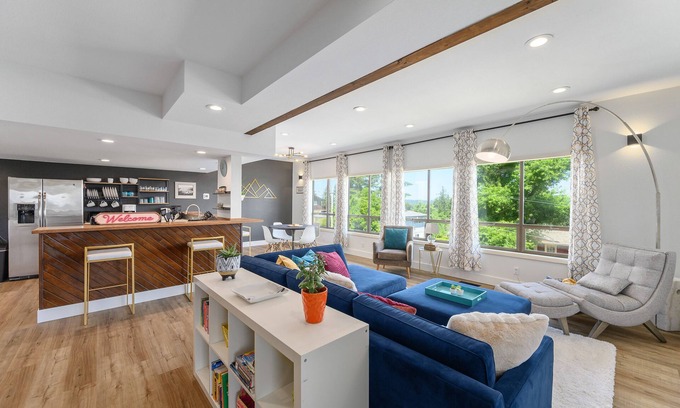 Bolton Apartment | The Jessica