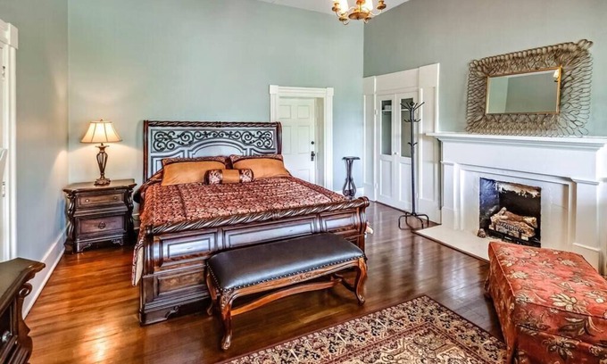 Tazewell House | The John Johnston Room