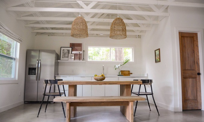 Vero Beach Apartment | The Jolie House-Bright European Studio Guesthouse