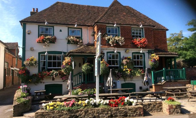Bramley Hotel | The Jolly Farmer