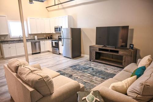 Biloxi Apartment | The Josette Room