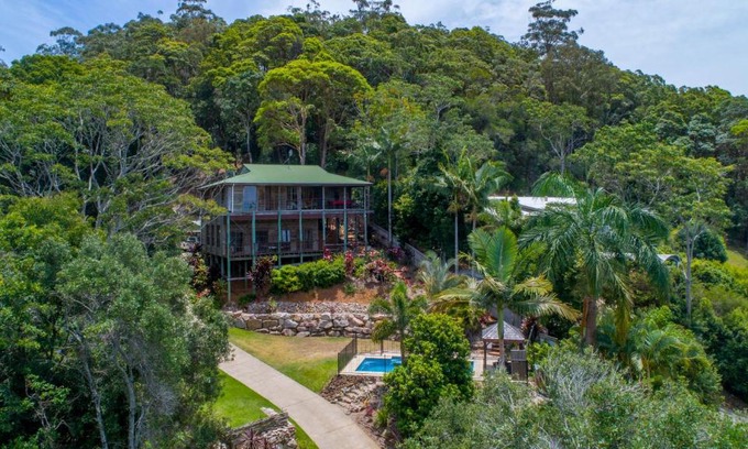 Doonan Cabin | The Junglehouse Noosa