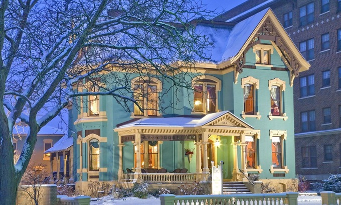 Central Business District Bed & Breakfast | The Kalamazoo House Bed & Breakfast