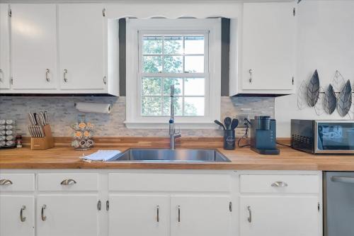 Frankfort House | The Kentucky Bluegrass Retreat