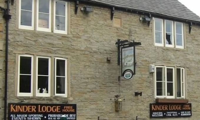 Hayfield Bed & Breakfast | The Kinder Lodge