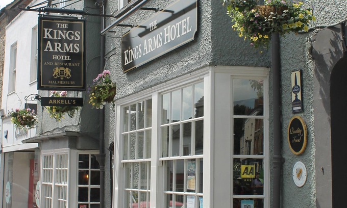Malmesbury Hotel | The Kings Arms Coaching Inn