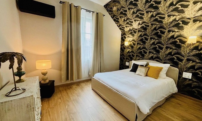 Vendome Apartment | The KoZy – Chic Apartment Facing Vendôme’s Historic Castle