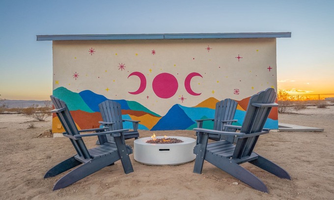 Twentynine Palms House | The Krazy Kactus @ JT hot-tub & game room