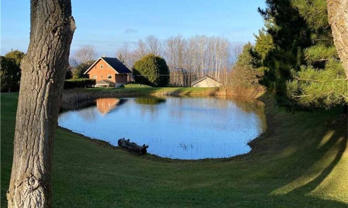 Meaford Cottage | The Kutir - Entire Cottage - 6 Privacy Acres in Meaford - 5 Mins to Georgian Bay