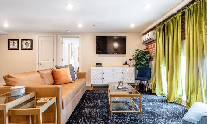 French Quarter Apartment | The Lafitte - Historic FQ Apt. 1B/1B - 60 Day Min. Rental