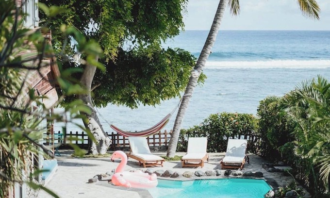 St Gilles-les-Bains Villa | The Lagoon Sands Villa (beachfront with pool)