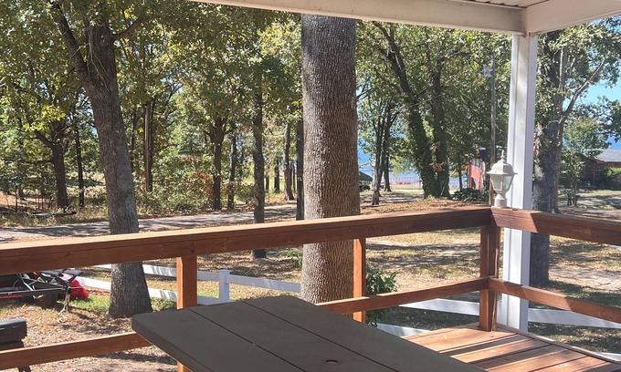 Mead House | The Lake Escape