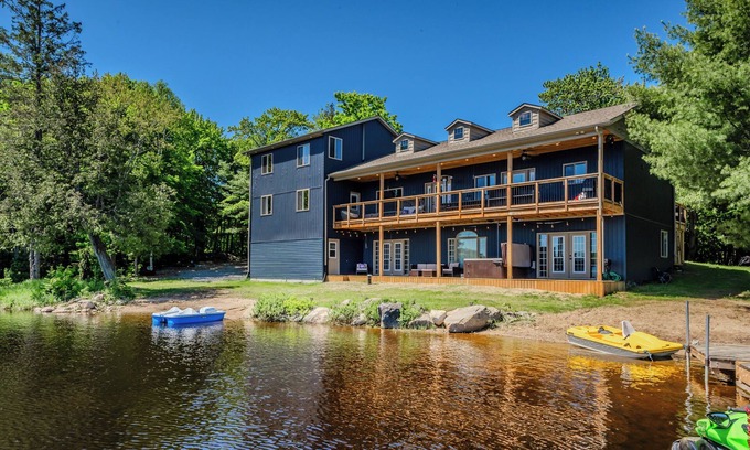 McMurrich/Monteith Cottage | The Lake House on Bear Lake - Amazing Family Cottage