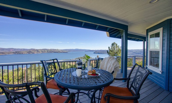 Kelseyville House | The Lakehouse. Spectacular Lake & Moutain Views, Pool, private marina & dock.