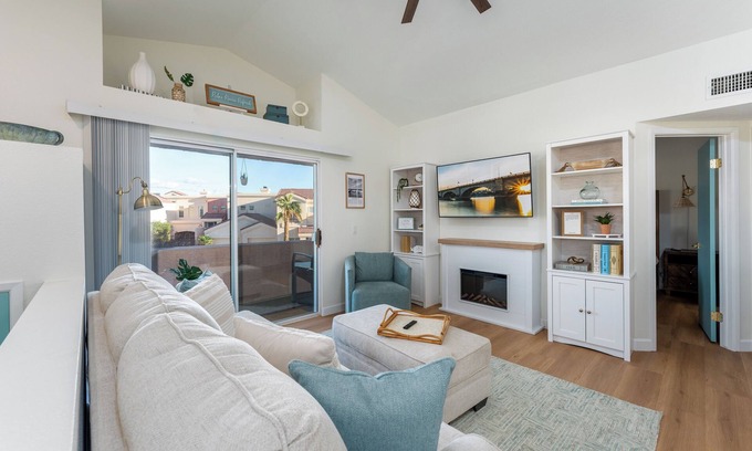 Lake Havasu City Condo | The Lakeshore Village Haven