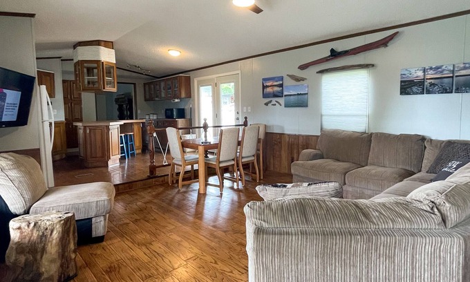 Dandridge House | The Lakeview! Cove-side retreat on beautiful Douglas Lake!