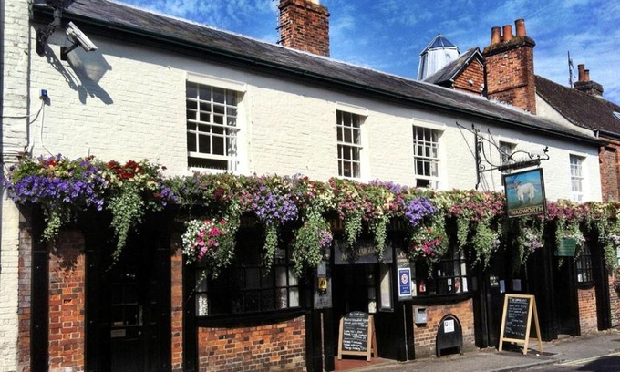 Marlborough Hotel | The Lamb Inn