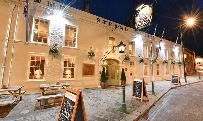 Calne Hotel | The Lansdowne Hotel