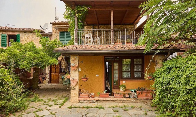 Casciano di Murlo Apartment | The Lark