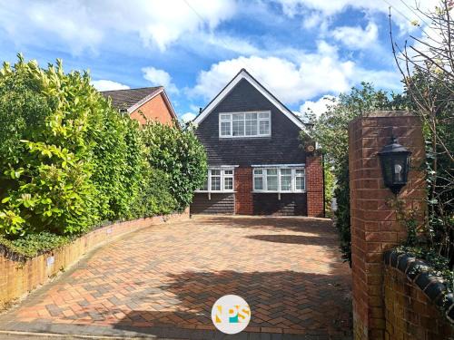 Marston Green Apartment | The Laurels - HS2 Contractors, NEC, BHX, Free Parking