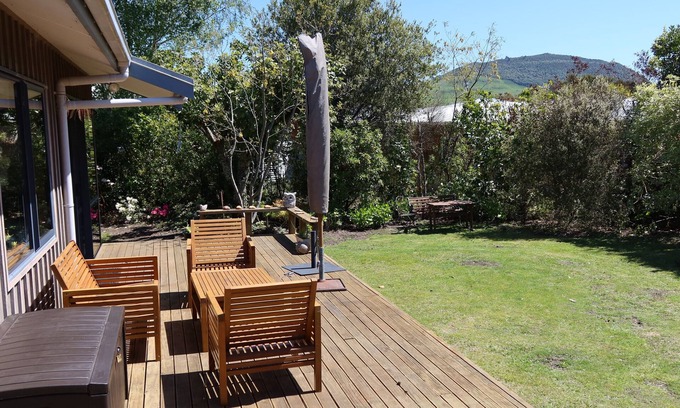 Kuratau Cottage | The Lazy Katz - Kuratau Holiday Home