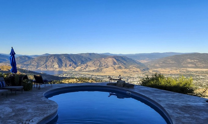Okanagan-Similkameen House | The Ledge Above Penticton