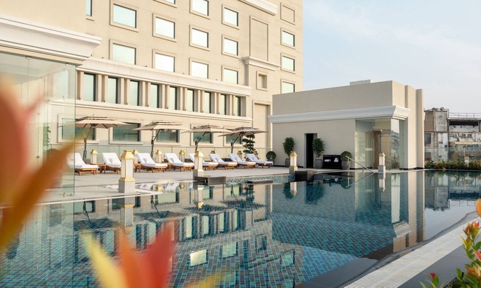 Srinagar Colony Hotel | The Leela Hyderabad Banjara Hills