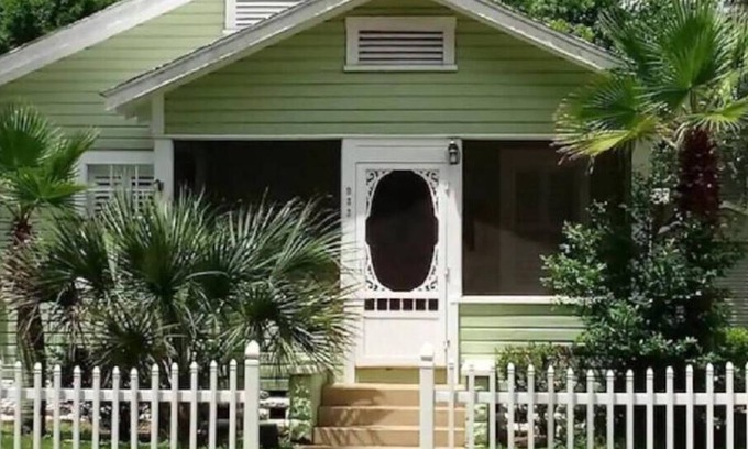 Mount Dora Cottage | THE LEGENDARY "WOW COTTAGE" ~ Historic District ~ Mount Dora's Biggest "WOW!"