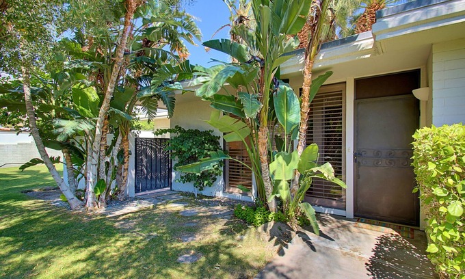 Palm Springs Condo | The Lemon Tree Casita – A Charming Pied-à-Terre in Palm Springs