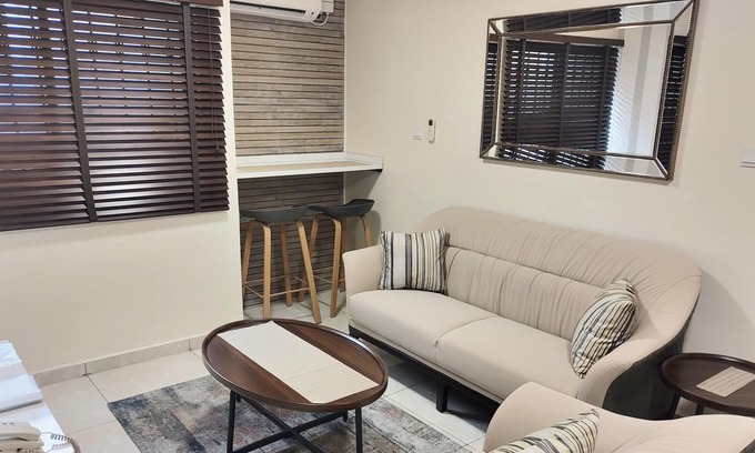 Wuse 2 Apartment | The Leneade - Exquisite Apt.1 (City Centre/Wuse 2)