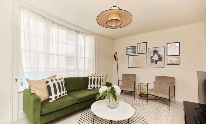 Lewes House | The Lewes Place - Contemporary 3 Bdr House
