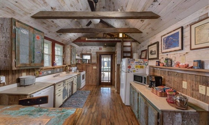Lexington House | The “Lexington Cabin"