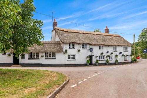 Kenn Bed & Breakfast | The Ley Arms