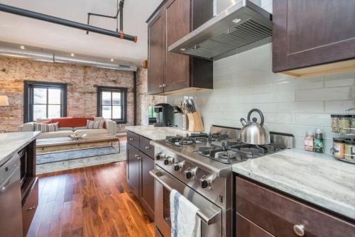 Center City East Apartment | The Liberty Suite Residence