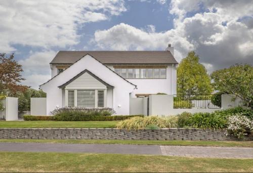 Christchurch House | The Light Inn