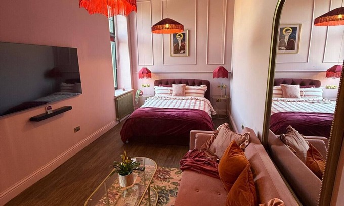 Troon Apartment | The Lillie @ The Bank by Coorie Doon Stays