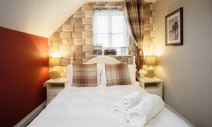 Heybridge Hotel | The Limes