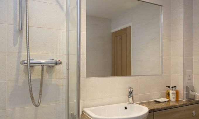 Westleigh Apartment | The Linhay Sleeps 2 (1 Bedroom)