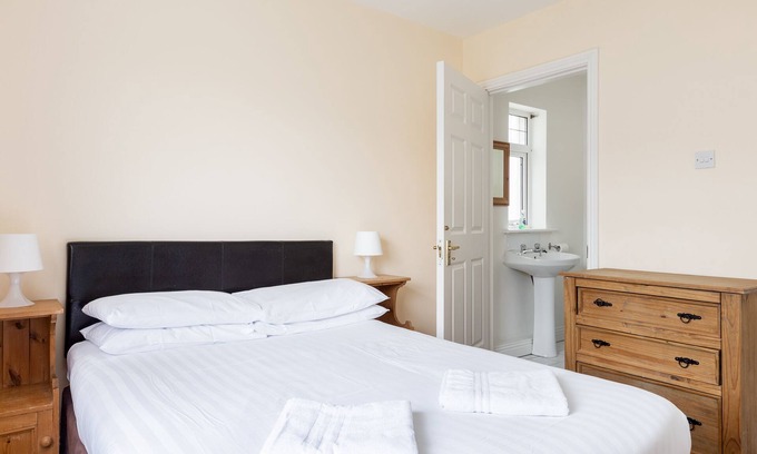 Lahinch House | The Links 23, Great Location for Great Surf!
